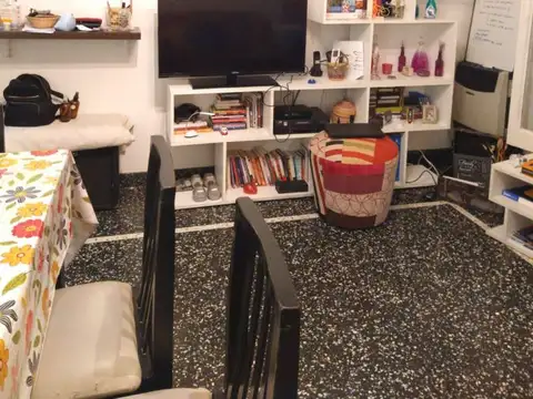 Depto Tipo Casa en Venta 40 años