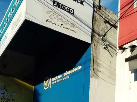 Avenida Hipolito Yrigoyen 900