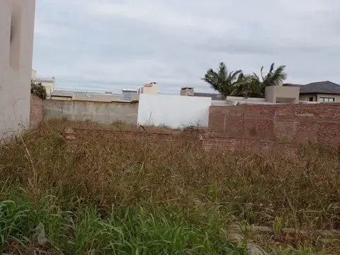 Aaron Castellanos  al 70