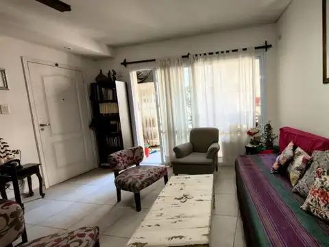 Se Alquila departamento 1 dormitorio + dormitorio chico o escritorio en pleno centro