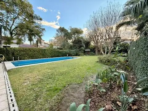 Casa Chalet  en Alquiler en Acassuso, San Isidro, G.B.A. Zona Norte