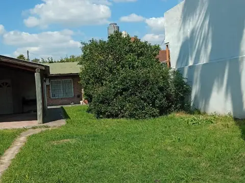 Adg. Casa En Venta 3 Ambientes En San Miguel