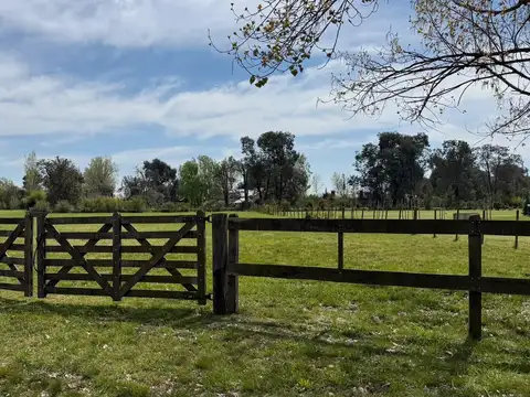 Excelente lote interno en Haras El Malacate - 154