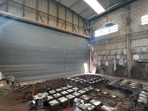 Galpon en Venta 10  mts Frente