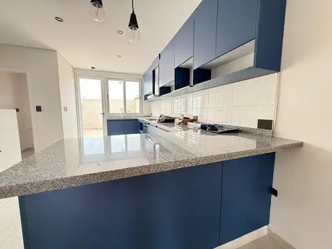 Depto Tipo Casa en Alquiler de 3 dormitorios