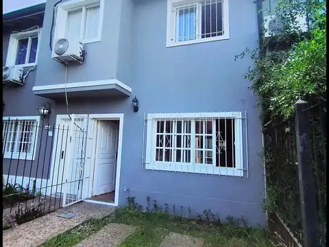 Venta Duplex en centro de Pilar