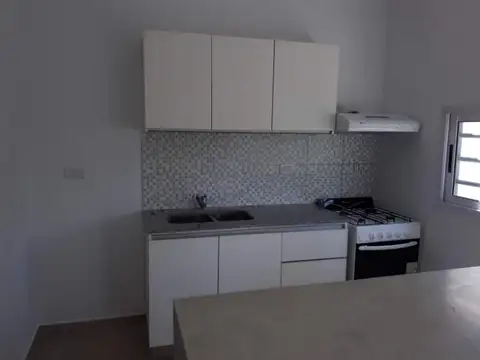 Casa 3 ambientes con 1 baño