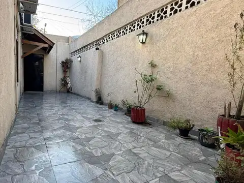 Depto Tipo Casa en Alquiler de 3 ambientes