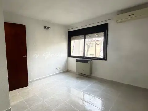 Departamento en alquiler de 2 dormitorios c/ cochera en Campana
