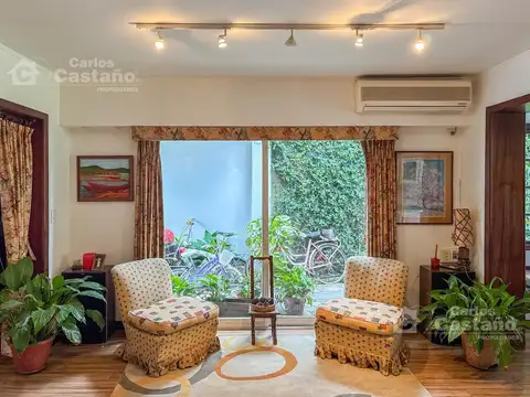Casa en Venta con 4 cocheras