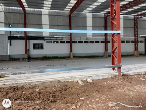 Galpon en Alquiler 25  mts Fondo