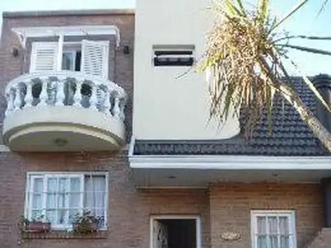 Casa  en Venta ubicado en Quilmes Oeste, Quilmes, G.B.A. Zona Sur - SVN0659_LP584447_1