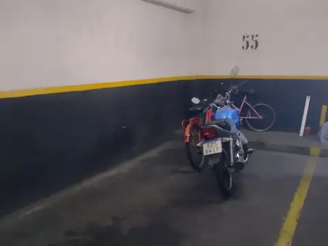 COCHERA CUBIERTA EN 1ER PISO -