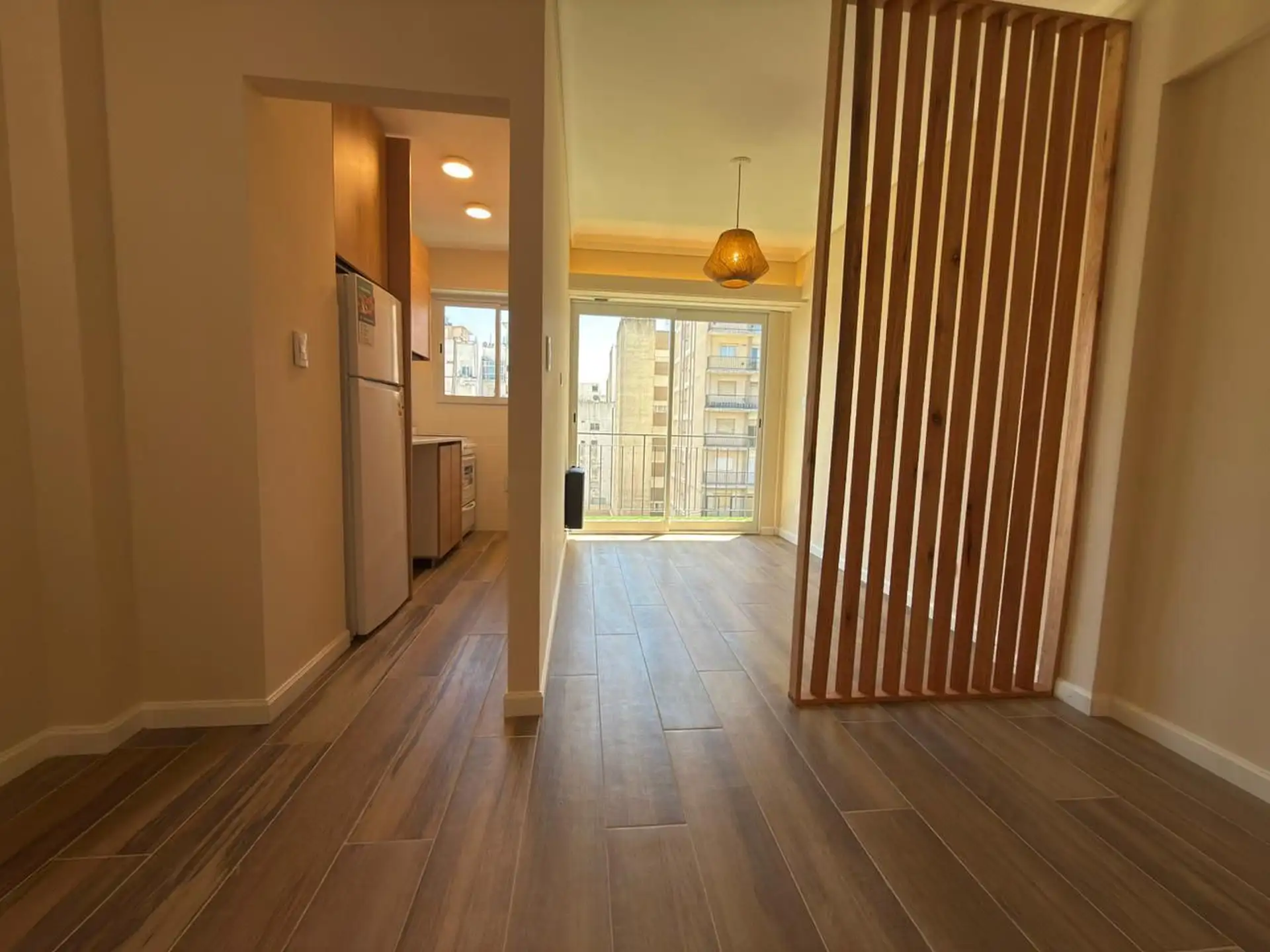 venta 1 ambiente con balcon a la calle