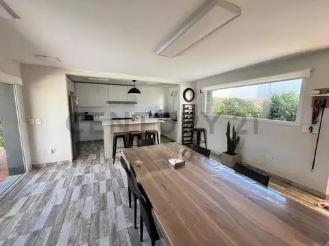 Casa en Venta al Este