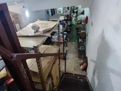 Local comercial a la calle venta Constitución