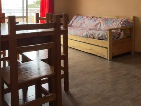 Departamento en Alquiler en Mar de Ajo, $ 550.000