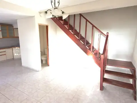 VENTA DUPLEX 2 DORM CON COCHERA
