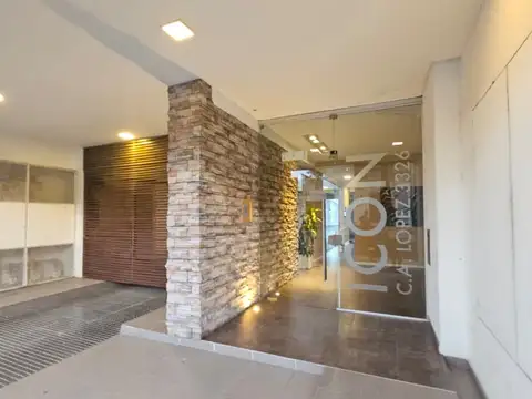 2 AMBIENTES  C/BALCON LUMINOSO ASCENSOR