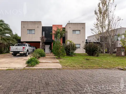 VENTA CASA DE 5 AMBIENTES EN BARRIO LOS TALAS CANNING