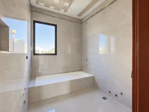 CASA EN VENTA EN SANTA ELENA - PILAR