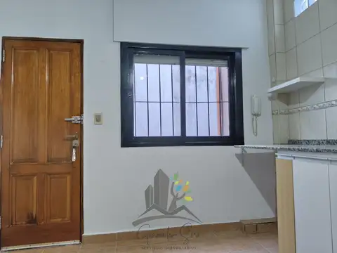Depto Tipo Casa 2 ambientes con 1 baño