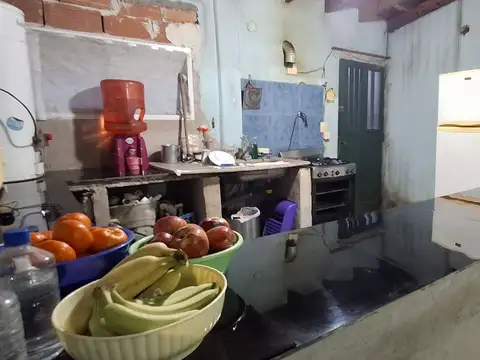 Casa 3 ambientes con 1 baño
