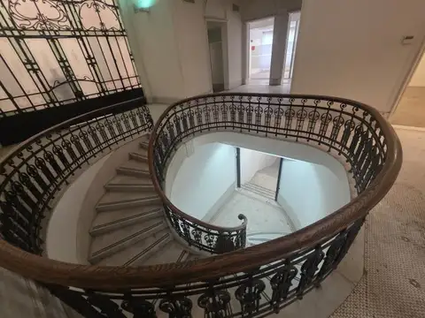Oficina en Alquiler 76 años