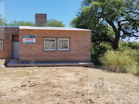 Casa en  V. Angela-a 100 mts. de ruta 95