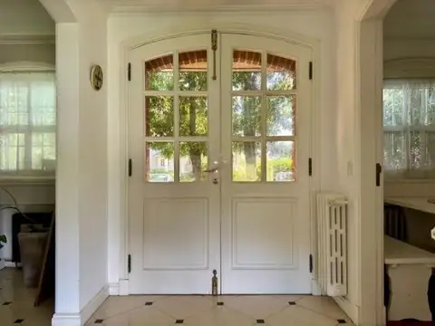 Casa en Venta con 3 cocheras