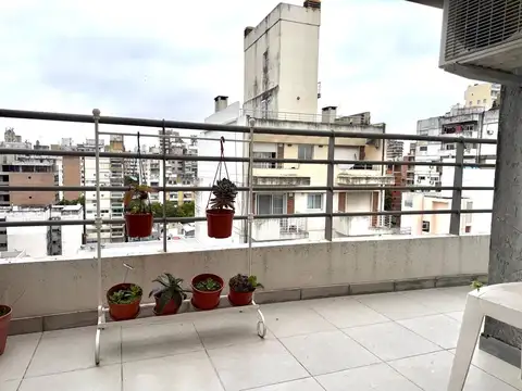 Venta departamento 1 dormitorios al frente con balcón - ZEBALLOS 1200