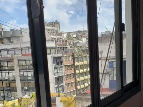 OFICINA DE 20 mts. ZONA TRIBUNALES.  LAVALLE Y MONTEVIDEO.