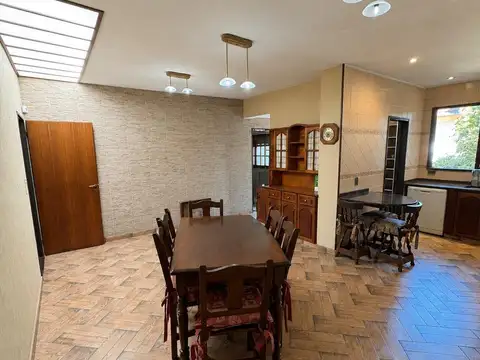 Casa en Alquiler en Ramos Mejía Sur, $ 1.700.000