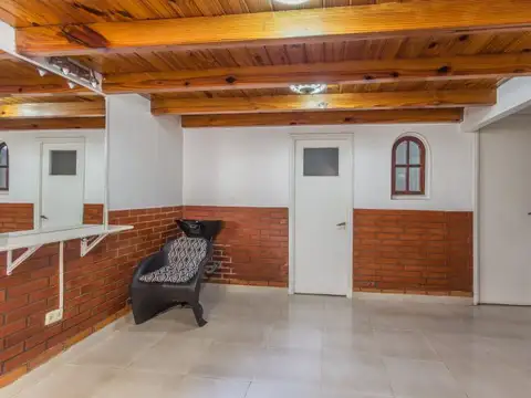 Avenida Cabildo 2600 , Piso 0