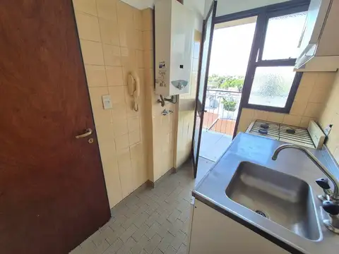 VENTA MONOAMBIENTE BALCÓN FLORESTA APTO CREDITO