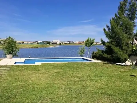 Casa en Alquiler de 4 dormitorios