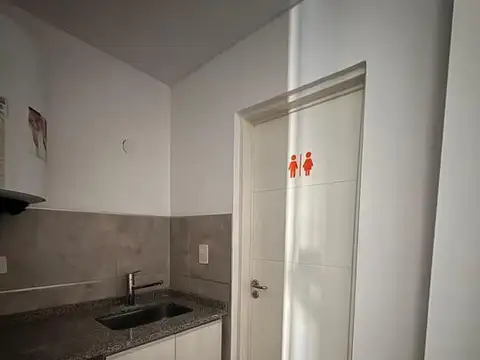 Oficina 3 ambientes con 2 baños