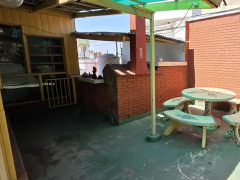 Rafaela 3906: casa 5amb.   cochera   patio   dep.   terraza
