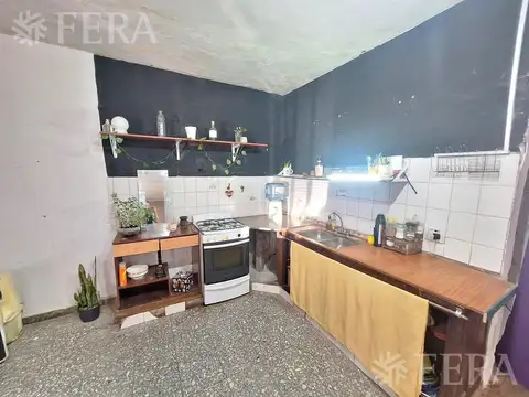 Venta casa para dos familias con terraza en Lanús