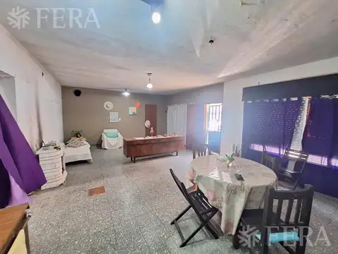 Casa 4 ambientes con 1 baño