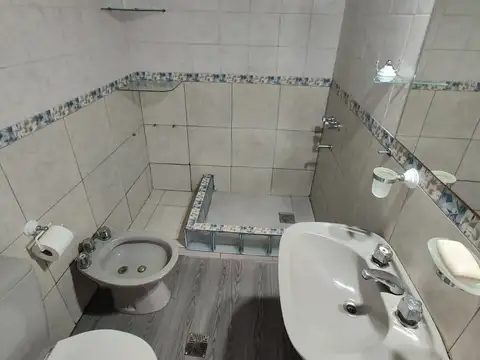 MUY LINDO 2 AMB EN PLANTA ALTA