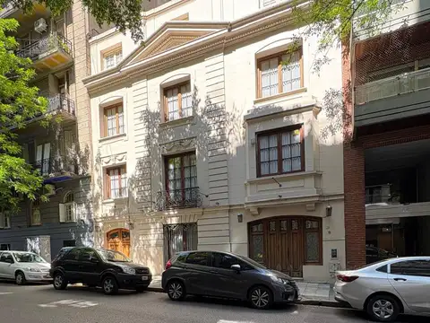 PROPIEDAD DE CATEGORIA USO COMERCIAL / PROFESIONAL