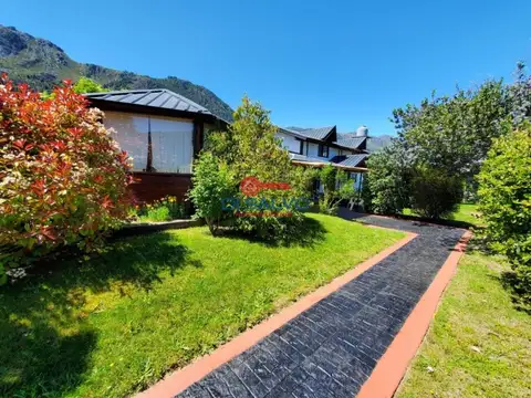 Hermosa casa en venta - Lago Puelo Centro