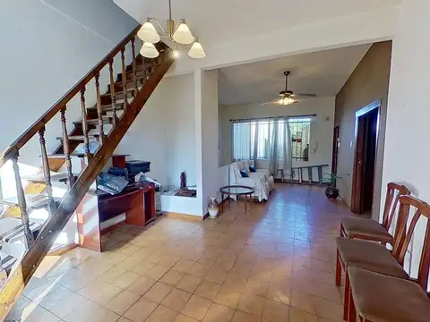 VENTA PH 4 AMBIENTES CIUDADELA SIN EXPENSAS FRENTE