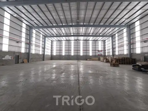Depósito EN ALQUILER de 1200M2 LOTE PROPIO EN EZEIZA