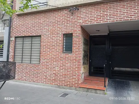 Departamento 2 ambientes al frente con patio en San Andrés