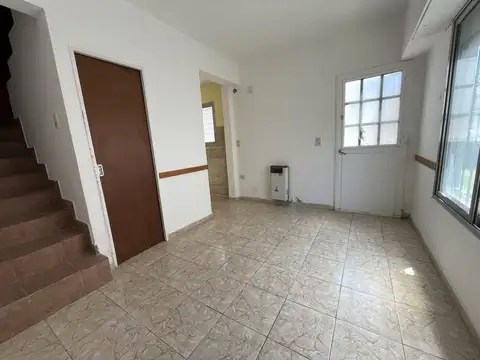 Depto Tipo Casa en Venta de 4 ambientes