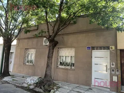 PH con patio, terraza y quincho  