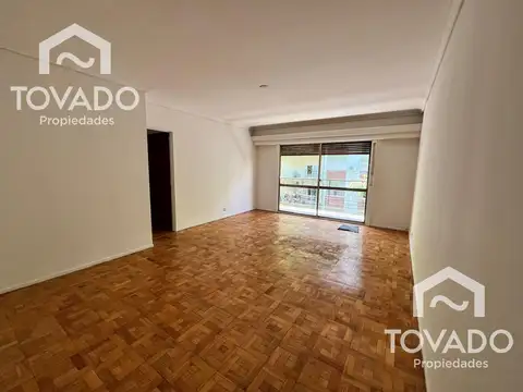 Semipiso 3 ambientes en Colegiales! Balcón Corrido muy luminoso!