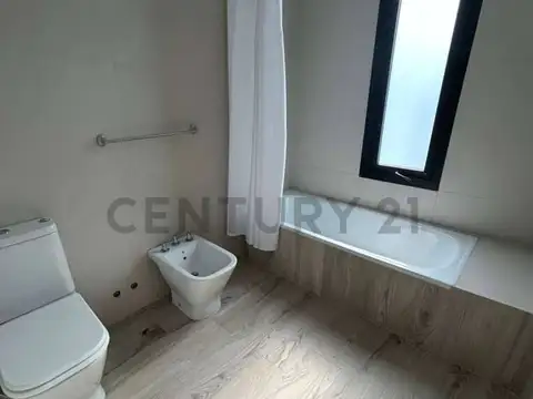 CASA EN VENTA TERRALAGOS SECTOR PLAZA. EZEIZA-CANNING
